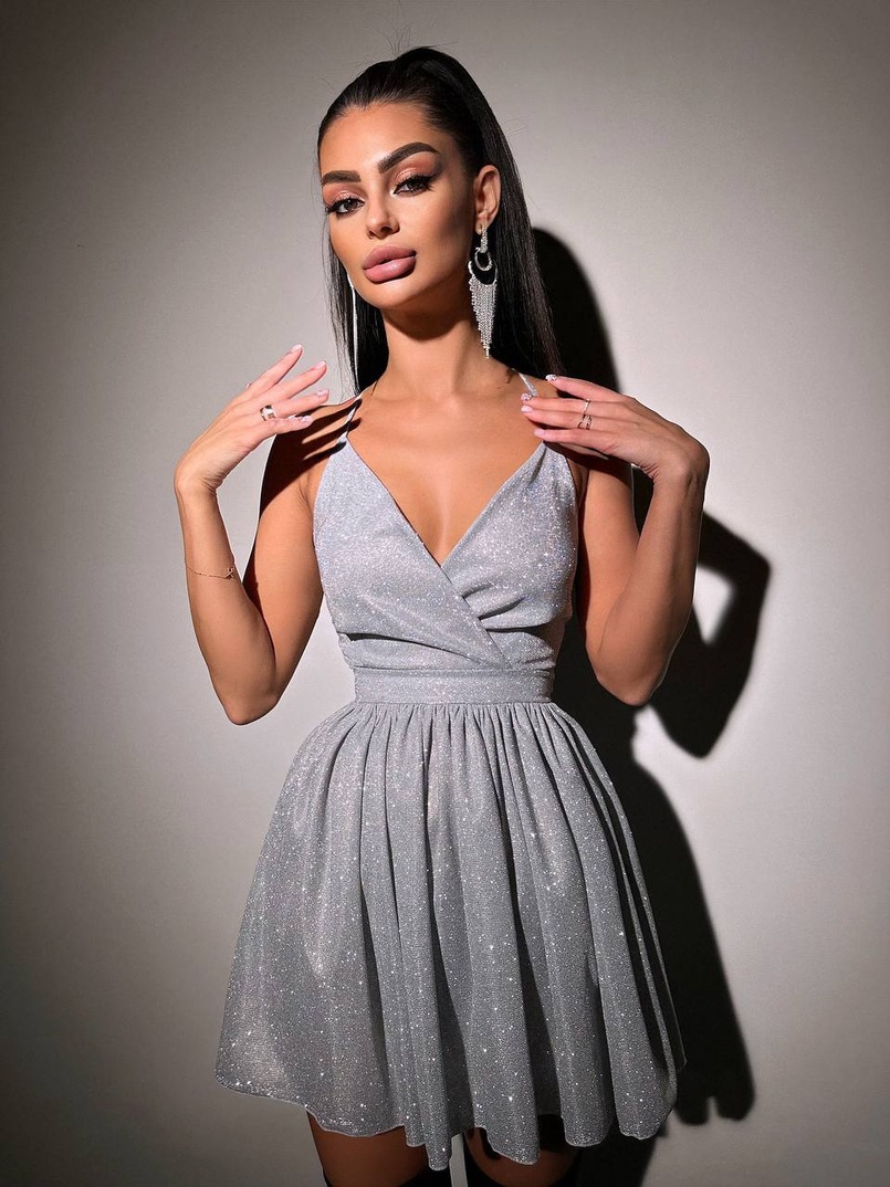 Блискуча сукня з пишною спідницею та шнурівкою на спинці | PUSHKA SHOP