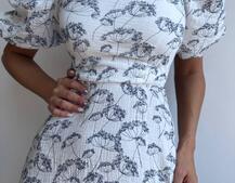 Сукня -міді зі шнурівкою на спинці та розрізом на ніжці з принтом  | PUSHKA SHOP