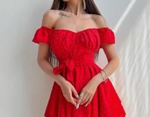 Платье со сборкой на груди и пышной юбкой  | PUSHKA SHOP