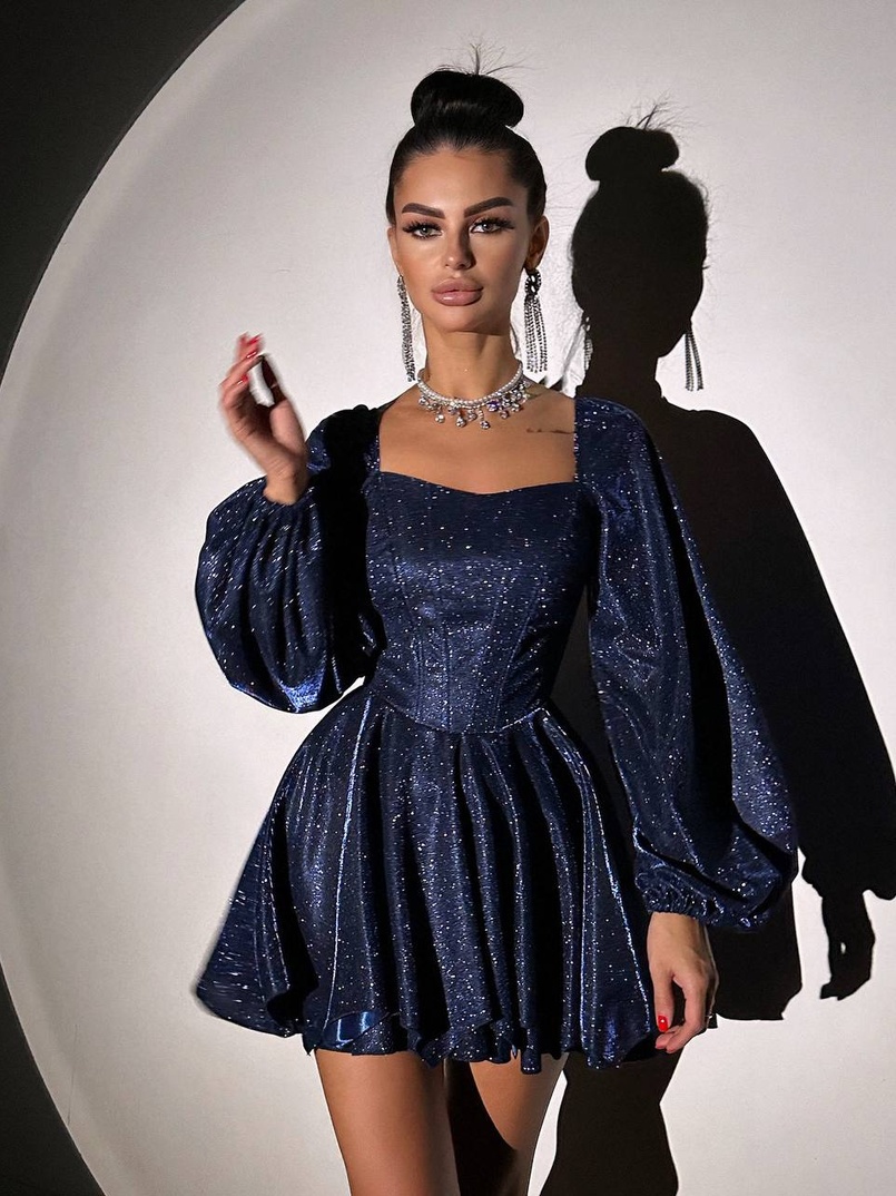 Сяюча корсетна сукня з пишною подвійною спідницею та об‘ємними рукавами | PUSHKA SHOP