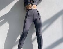 Комплект: топ зі шнурівкою на грудях + легінси Комплект: топ зі шнурівкою на грудях + легінси | PUSHKA SHOP