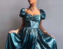 Атласна сукня максі із розрізом на спідниці Атласна сукня максі із розрізом на спідниці | PUSHKA SHOP