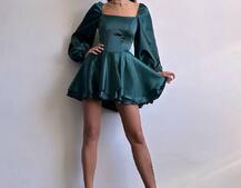 Атласна корсетна сукня з пишною подвійною спідницею та об‘ємними рукавами | PUSHKA SHOP