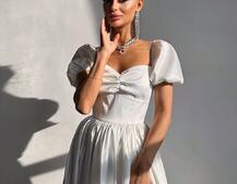 Атласна сукня максі із розрізом на спідниці Атласна сукня максі із розрізом на спідниці | PUSHKA SHOP