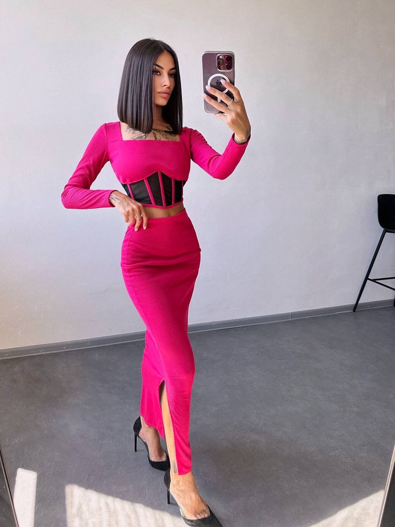 Трикотажний комплект: топ з елементами корсету та спідниця з розрізами  | PUSHKA SHOP