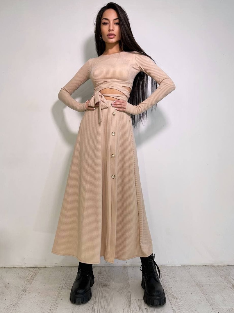 Трикотажный комплект: юбка  миди с разрезом + топ с завязками на талии  Трикотажный комплект: юбка  миди с разрезом + топ с завязками на талии  | PUSHKA SHOP