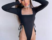 Трикотажне боді зі шнурівкою з боків, прикрашене стразами  Прикраса пришита. Ручна робота.  Трикотажне боді зі шнурівкою з боків, прикрашене стразами  Прикраса пришита. Ручна робота.  | PUSHKA SHOP