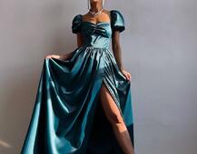 Атласна сукня максі із розрізом на спідниці Атласна сукня максі із розрізом на спідниці | PUSHKA SHOP