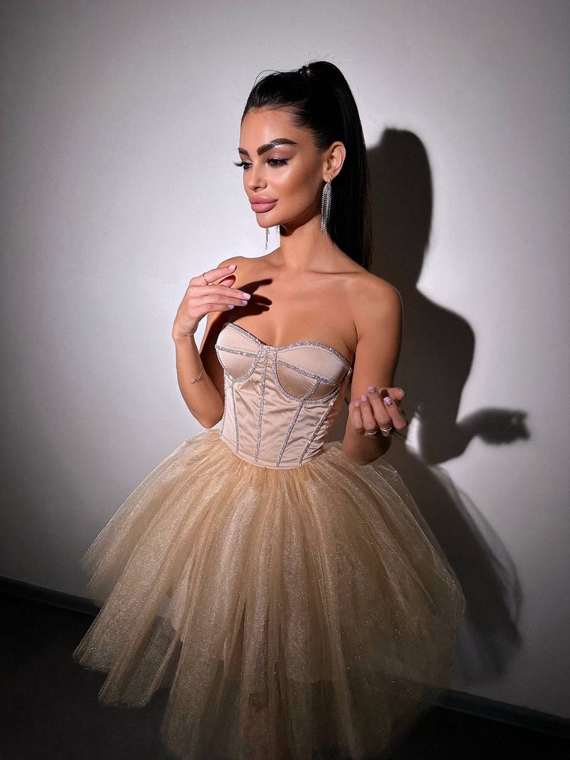 Комплект: корсет, декорований стразами  +  пишна фатинова спідниця Комплект: корсет, декорований стразами  +  пишна фатинова спідниця | PUSHKA SHOP