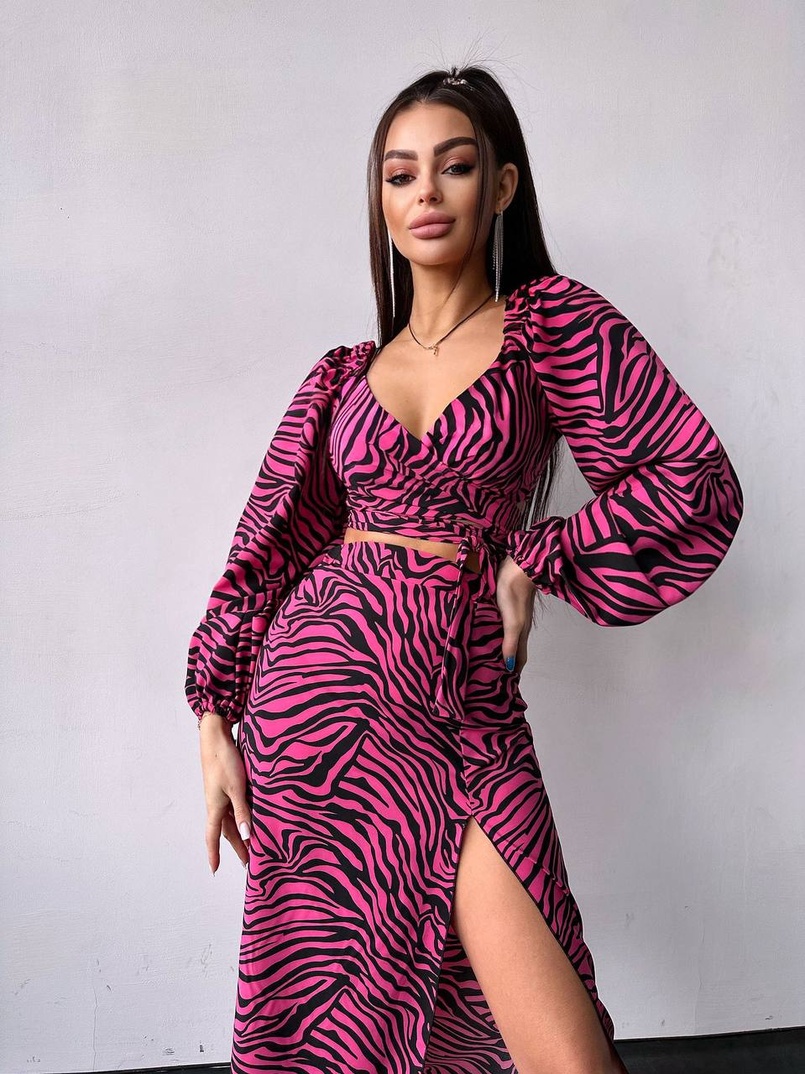 Комплект: топ із зав'язками на талії + спідниця міді з розрізом Комплект: топ із зав'язками на талії + спідниця міді з розрізом | PUSHKA SHOP