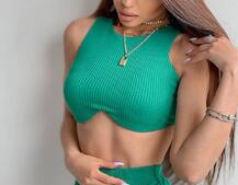 Комплект: топ с чашечками с эффектом push up + юбка миди с разрезом  Комплект: топ с чашечками с эффектом push up + юбка миди с разрезом  | PUSHKA SHOP