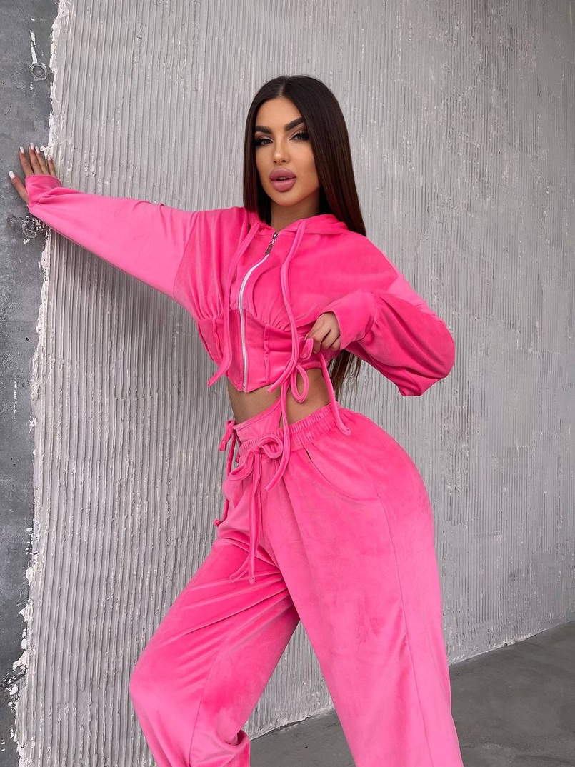 Велюровий комплект: кофта з корсетними елементами + джогери з імітацією трусиків Велюровий комплект: кофта з корсетними елементами + джогери з імітацією трусиків | PUSHKA SHOP