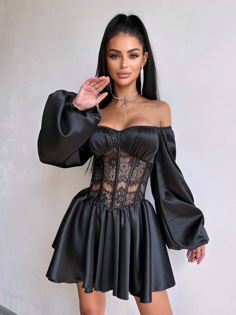 Атласна сукня з обʼємними рукавами та мереживом Атласна сукня з обʼємними рукавами та мереживом | PUSHKA SHOP