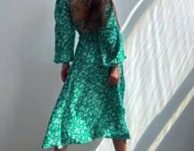 Квіткова сукня-міді зі шнурівкою на спинці та розрізом на ніжці Квіткова сукня-міді зі шнурівкою на спинці та розрізом на ніжці | PUSHKA SHOP