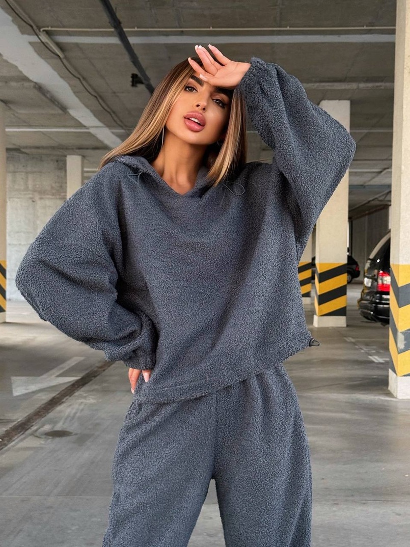 Теплий та мʼякий комплект: Обʼємний худі з капюшоном та штани з манжетами  Дуже приємний до тіла Теплий та мʼякий комплект: Обʼємний худі з капюшоном та штани з манжетами  Дуже приємний до тіла | PUSHKA SHOP