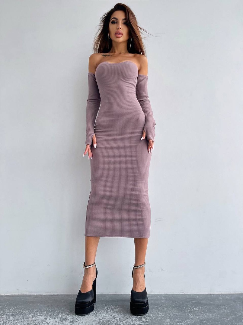 Облягаюча сукня міді з чашками з ефектом push up Облягаюча сукня міді з чашками з ефектом push up | PUSHKA SHOP