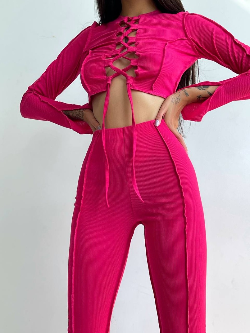 Комплект: топ зі шнурівкою на грудях + легінси Комплект: топ зі шнурівкою на грудях + легінси | PUSHKA SHOP