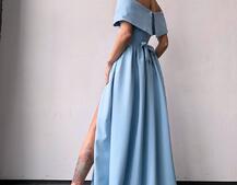 Сукня максі  з відкритими плечима та розрізом на спідниці Сукня максі  з відкритими плечима та розрізом на спідниці | PUSHKA SHOP