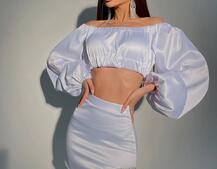 Атласный комплект, декорированный стразами Атласный комплект, декорированный стразами | PUSHKA SHOP