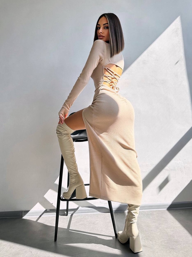 Трикотажна сукня міді зі шнурівкою на спинці  Трикотажна сукня міді зі шнурівкою на спинці  | PUSHKA SHOP