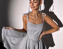 Блискуча корсетна сукня з пишною подвійною спідницею Блискуча корсетна сукня з пишною подвійною спідницею | PUSHKA SHOP