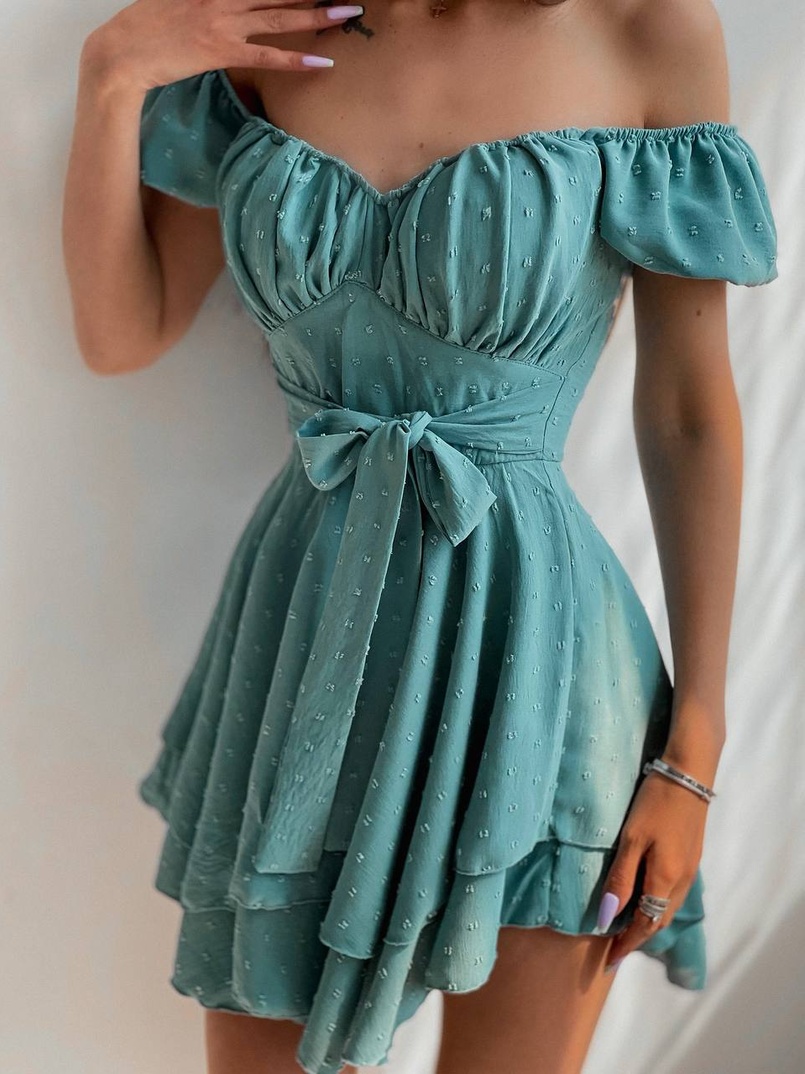 Платье со сборкой на груди и пышной юбкой  Платье со сборкой на груди и пышной юбкой  | PUSHKA SHOP