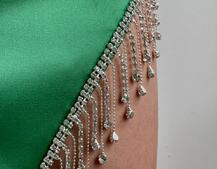 Платье мини, декорированное бахромой из страз Платье мини, декорированное бахромой из страз | PUSHKA SHOP