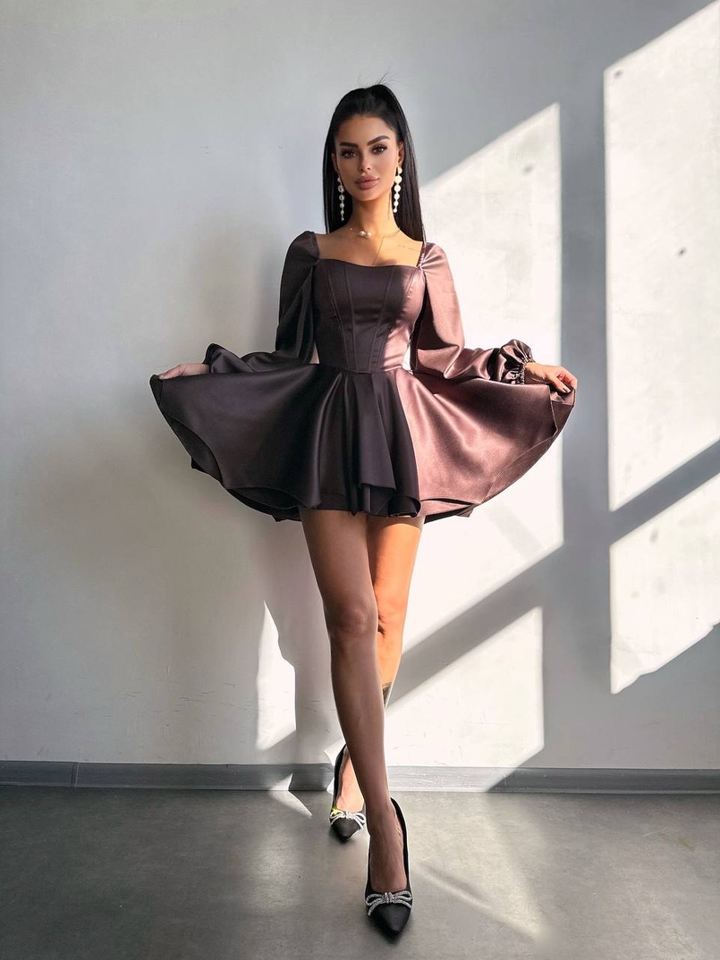 Атласна корсетна сукня з пишною подвійною спідницею та об‘ємними рукавами Атласна корсетна сукня з пишною подвійною спідницею та об‘ємними рукавами | PUSHKA SHOP