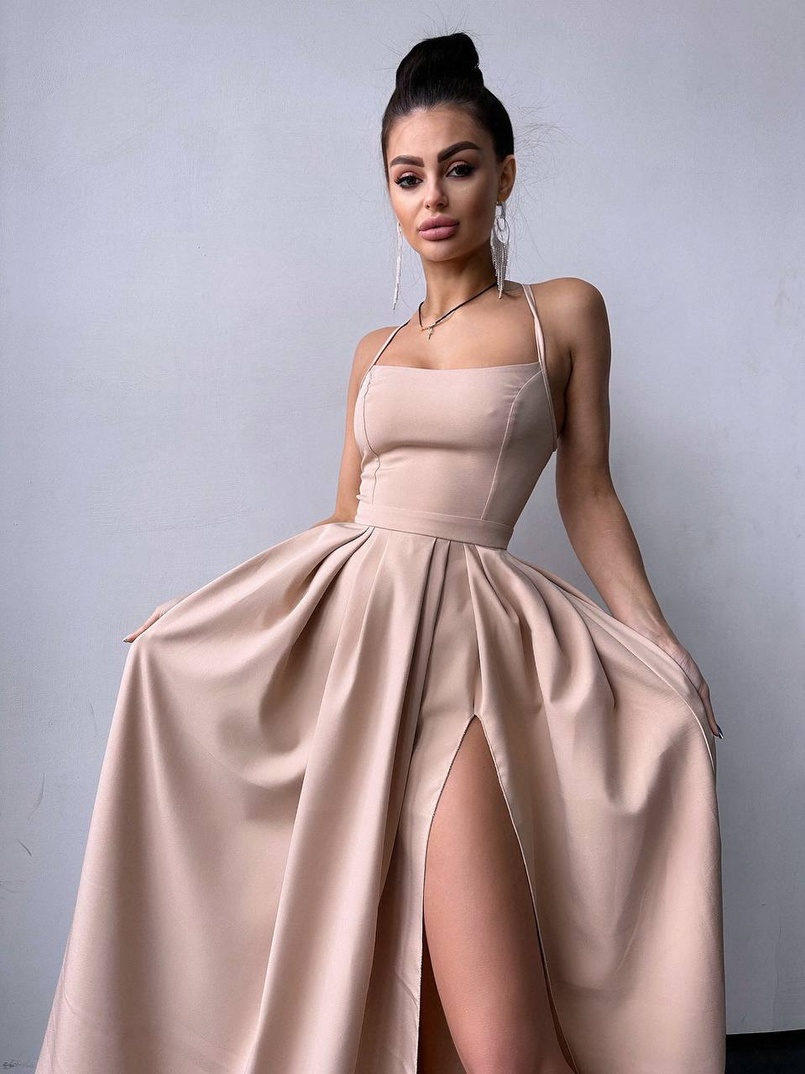 Сукня максі  зі шнурівкою на спинці Сукня максі  зі шнурівкою на спинці | PUSHKA SHOP