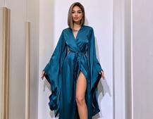 Шовковий халатик із розкльошеними рукавами Шовковий халатик із розкльошеними рукавами | PUSHKA SHOP