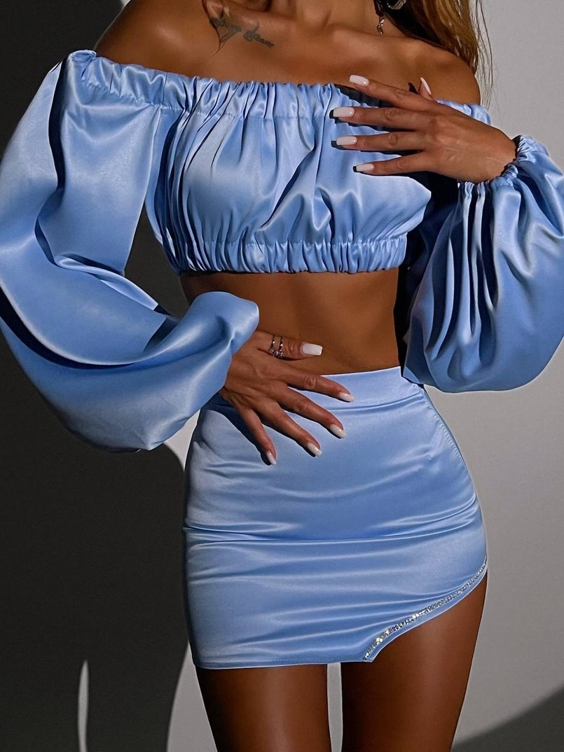 Атласний комплект, декорований стразами Ручна робота, прикраса пришита  Атласний комплект, декорований стразами Ручна робота, прикраса пришита  | PUSHKA SHOP