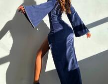 Оксамитова сукня міді з розкльошеними рукавами декорована стразами  Оксамитова сукня міді з розкльошеними рукавами декорована стразами  | PUSHKA SHOP