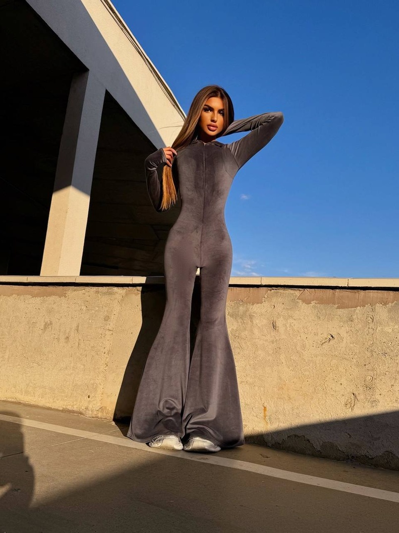 Велюровий комбінезон кльош Велюровий комбінезон кльош | PUSHKA SHOP