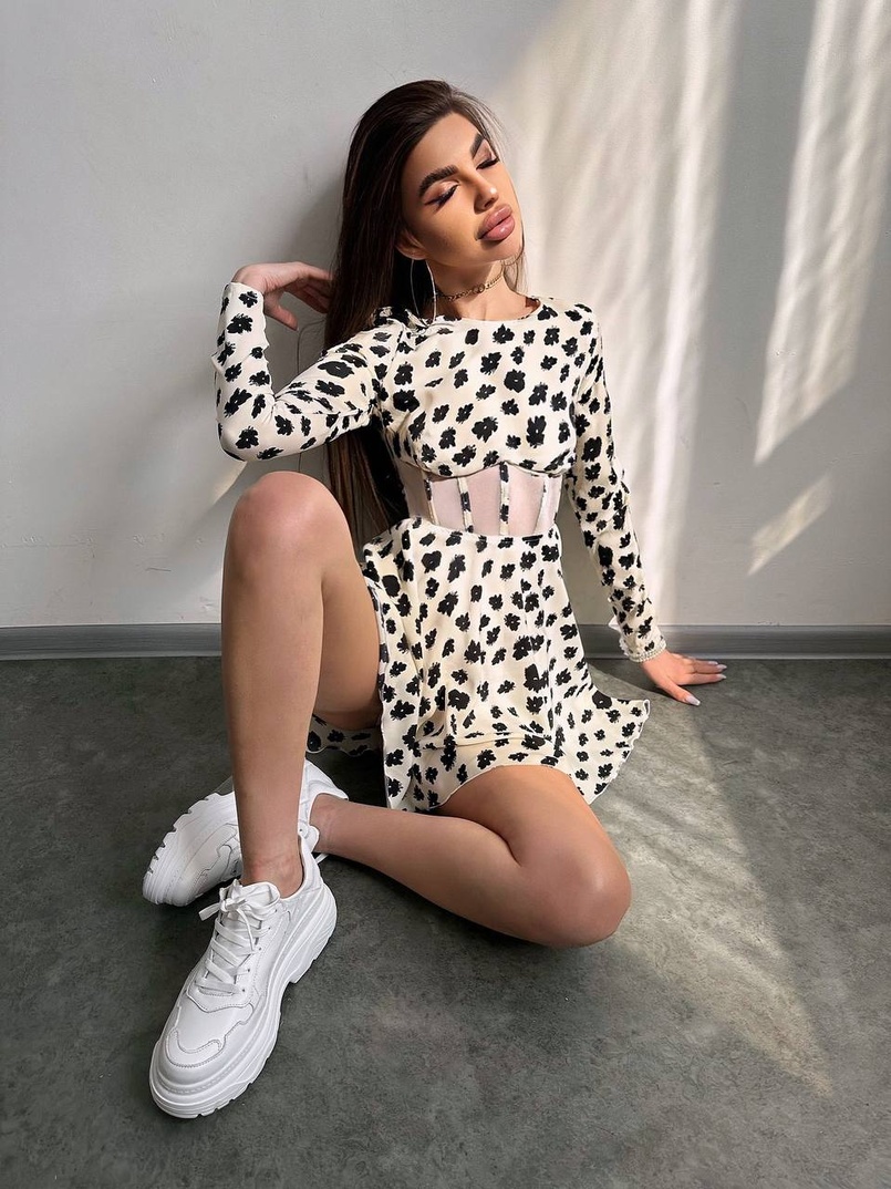 Приталена сукня з корсетною вставкою та спідницею-сонцем | PUSHKA SHOP