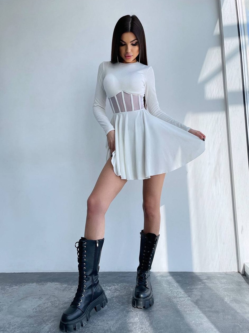 Приталена сукня з корсетною вставкою та спідницею-сонцем Приталена сукня з корсетною вставкою та спідницею-сонцем | PUSHKA SHOP