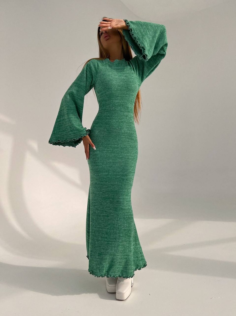 Трикотажна сукня максі з розкльошеними рукавами та відкритою спиною | PUSHKA SHOP