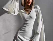 Оксамитова сукня,  декорована стразами з розкльошоними рукавами  Оксамитова сукня,  декорована стразами з розкльошоними рукавами  | PUSHKA SHOP