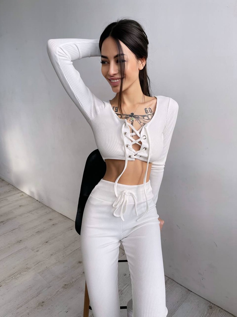 Трикотажный комплект: топ со шнуровкой + леггинсы  Трикотажный комплект: топ со шнуровкой + леггинсы  | PUSHKA SHOP