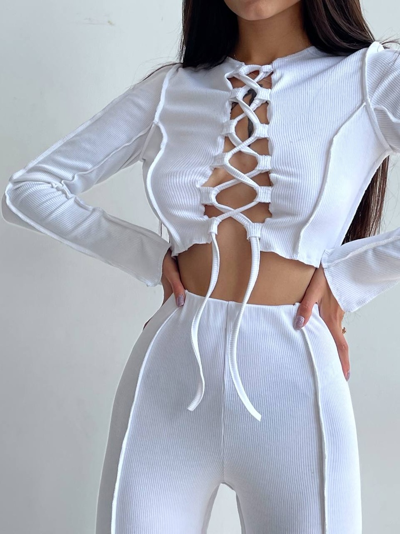 Комплект: топ зі шнурівкою на грудях + легінси Комплект: топ зі шнурівкою на грудях + легінси | PUSHKA SHOP