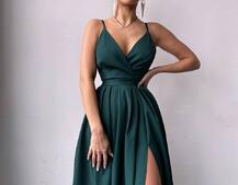 Сукня максі на тонких бретелях з розрізом на спідниці  Сукня максі на тонких бретелях з розрізом на спідниці  | PUSHKA SHOP