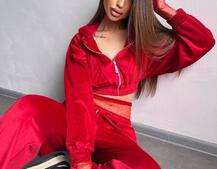 Велюровий комплект декорований стразами( бомбер+ рукавички+ штани + трусики) Велюровий комплект декорований стразами( бомбер+ рукавички+ штани + трусики) | PUSHKA SHOP