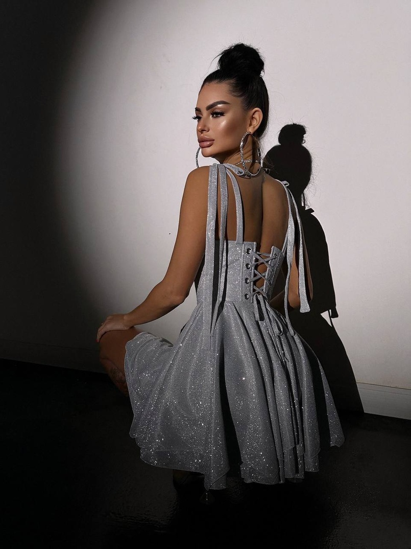 Блискуча корсетна сукня з пишною подвійною спідницею Блискуча корсетна сукня з пишною подвійною спідницею | PUSHKA SHOP