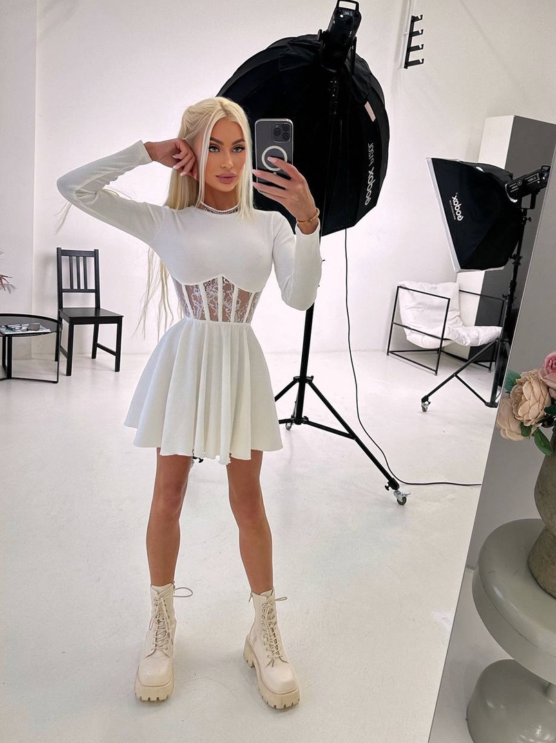 Трикотажна корсетна сукня з мереживом та пишною спідницею  Трикотажна корсетна сукня з мереживом та пишною спідницею  | PUSHKA SHOP