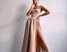 Сукня максі із чашечками та корсетним верхом Сукня максі із чашечками та корсетним верхом | PUSHKA SHOP