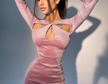 Облегающее бархатное платье с переплетом на груди | PUSHKA SHOP