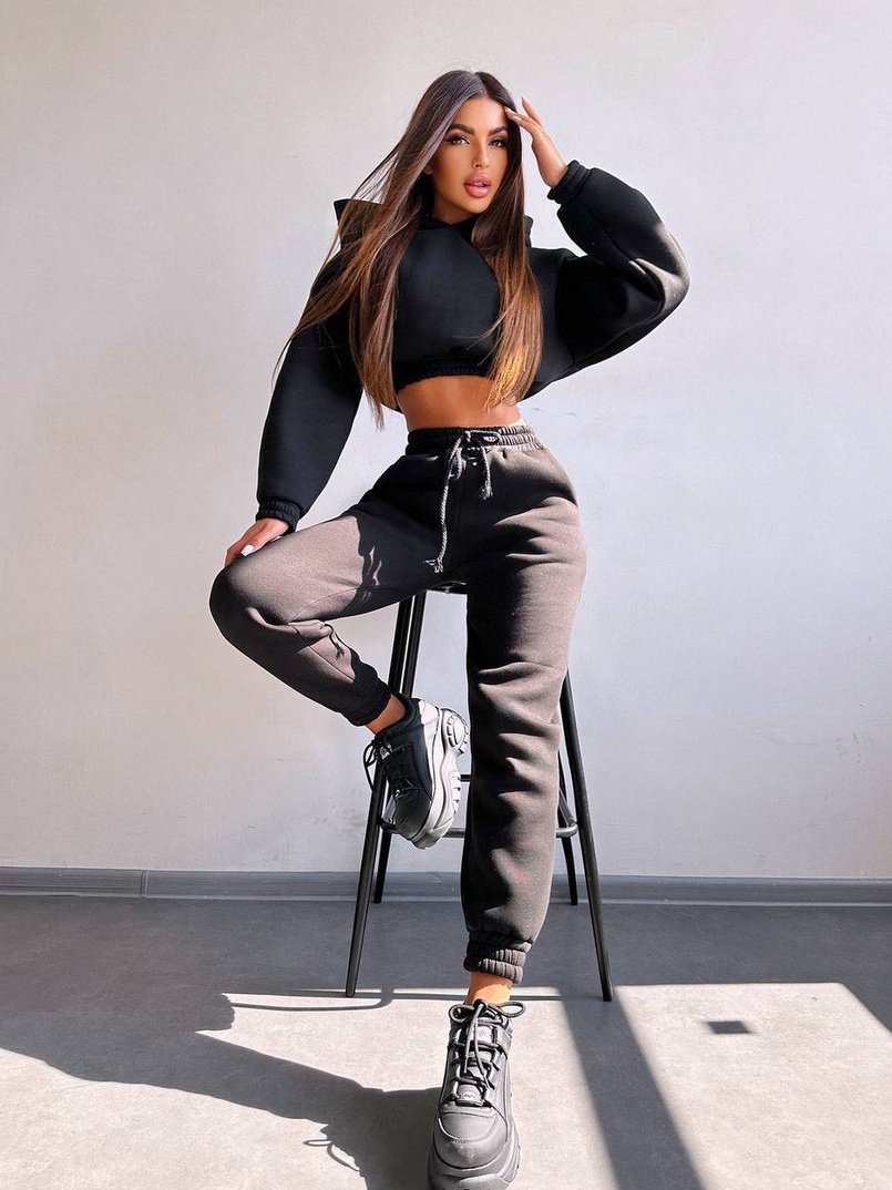 Базовий костюм на флісі з об'ємними капюшоном Базовий костюм на флісі з об'ємними капюшоном | PUSHKA SHOP