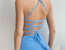 Трикотажное платье со шнуровкой на спинке и вырезом на ножке  | PUSHKA SHOP