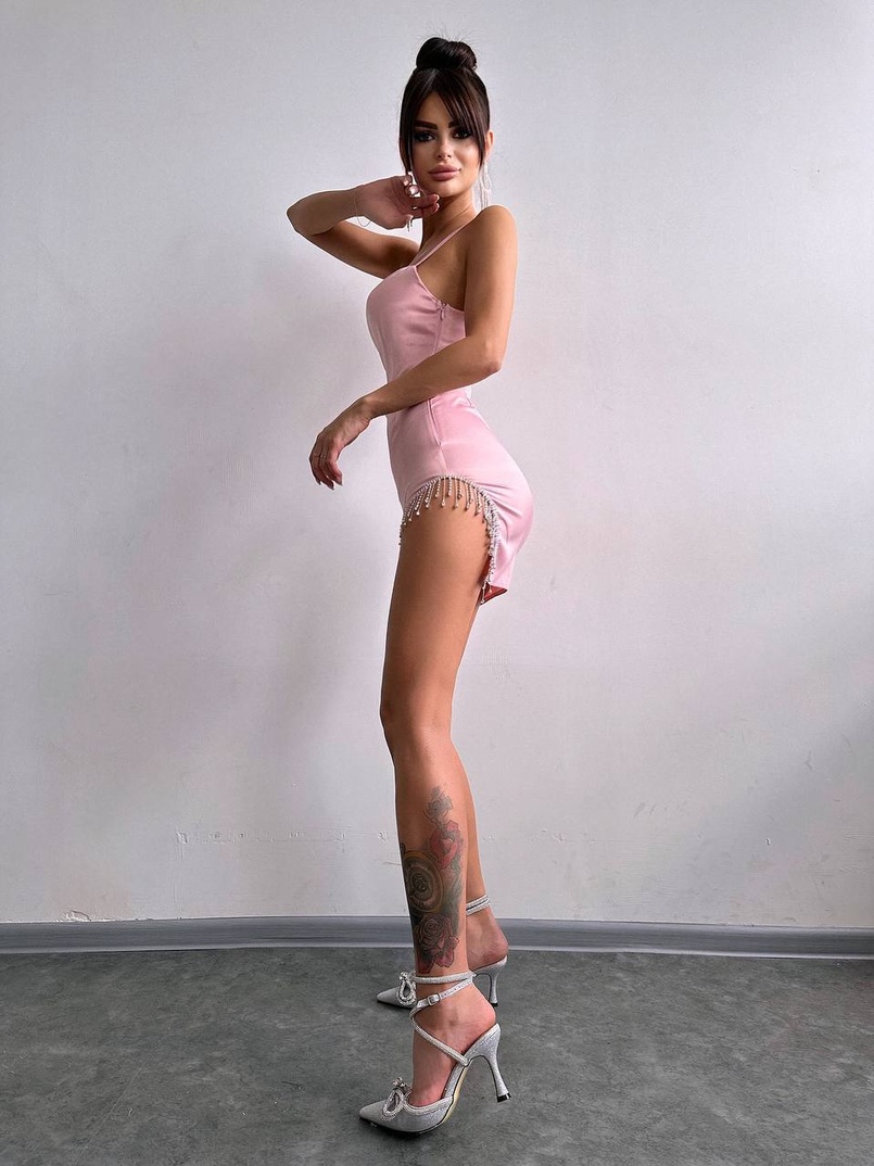 Атласна сукня декорована бахромою зі страз  Атласна сукня декорована бахромою зі страз  | PUSHKA SHOP