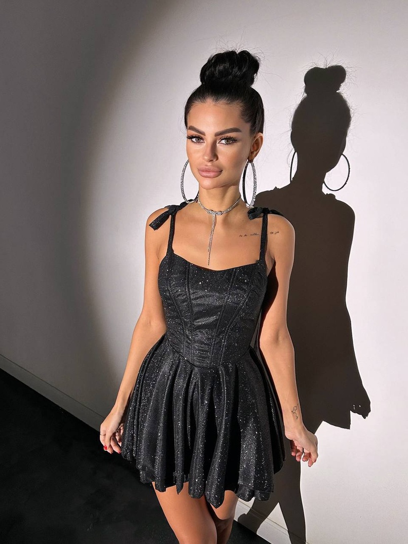 Блискуча корсетна сукня з пишною подвійною спідницею Блискуча корсетна сукня з пишною подвійною спідницею | PUSHKA SHOP