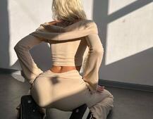 Трикотажний комплект: топ із хомутом + штани кльош Трикотажний комплект: топ із хомутом + штани кльош | PUSHKA SHOP